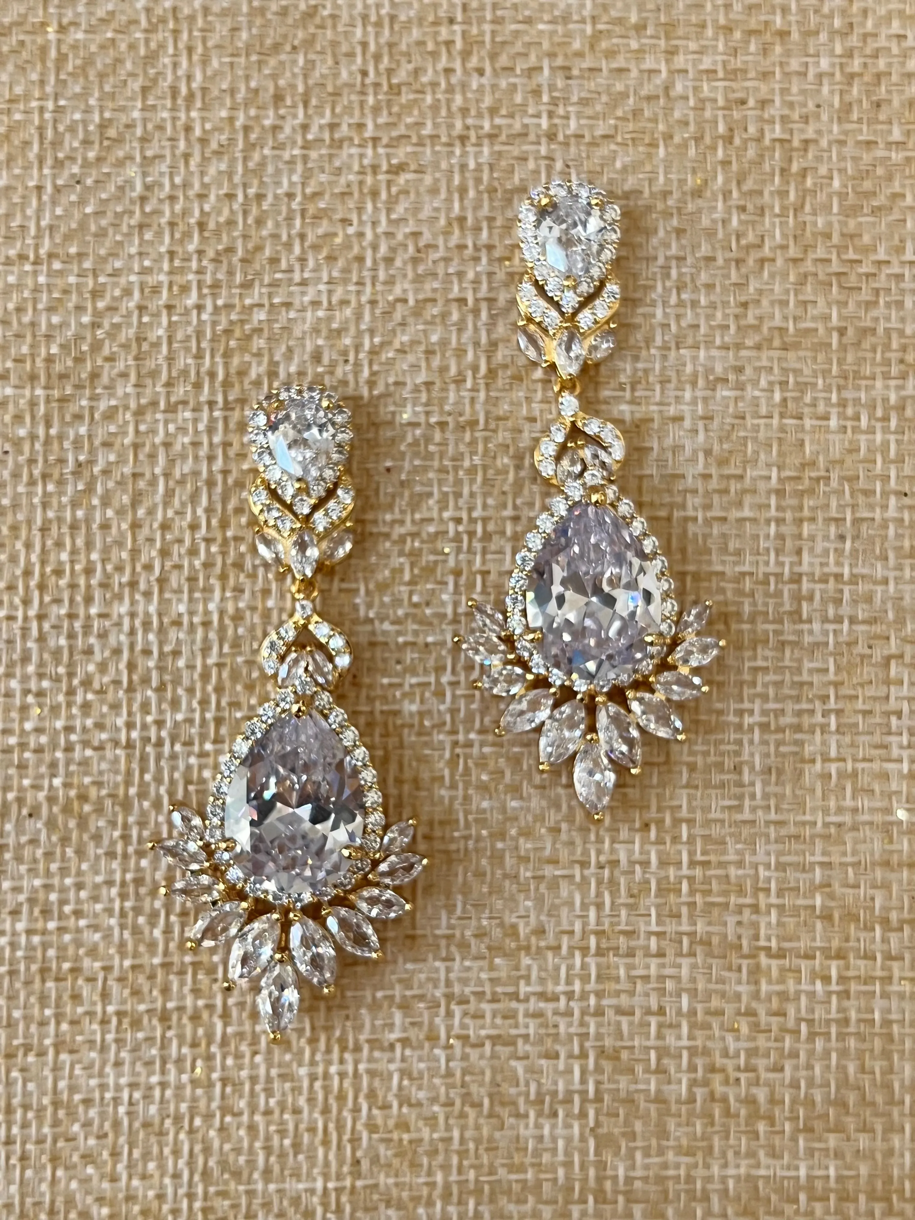 Bridal Earrings, Swarovski and Zirconia Wedding jewelry, Luxury Drop Earring