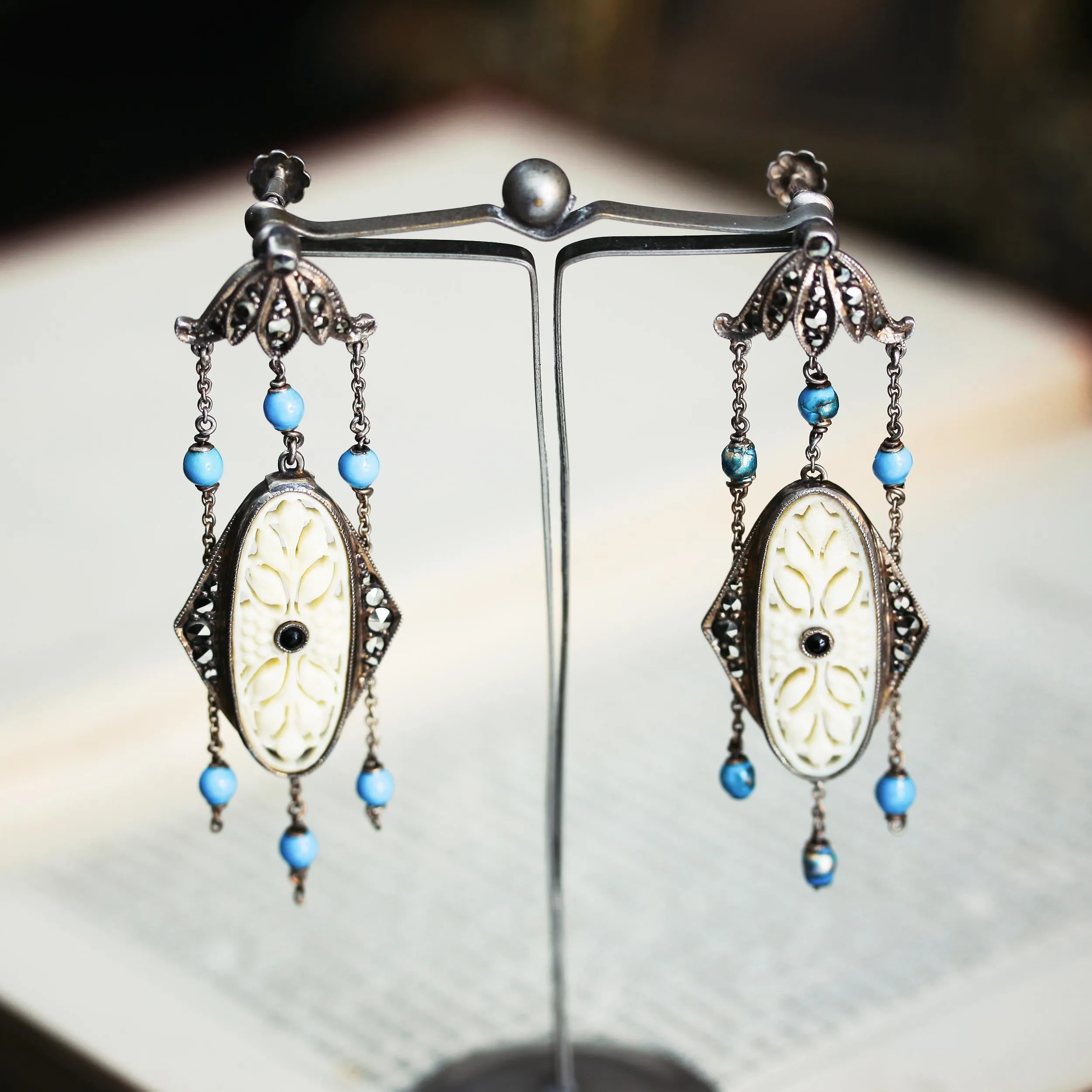 Fabulous! Exotic Vintage Oriental Style Earrings