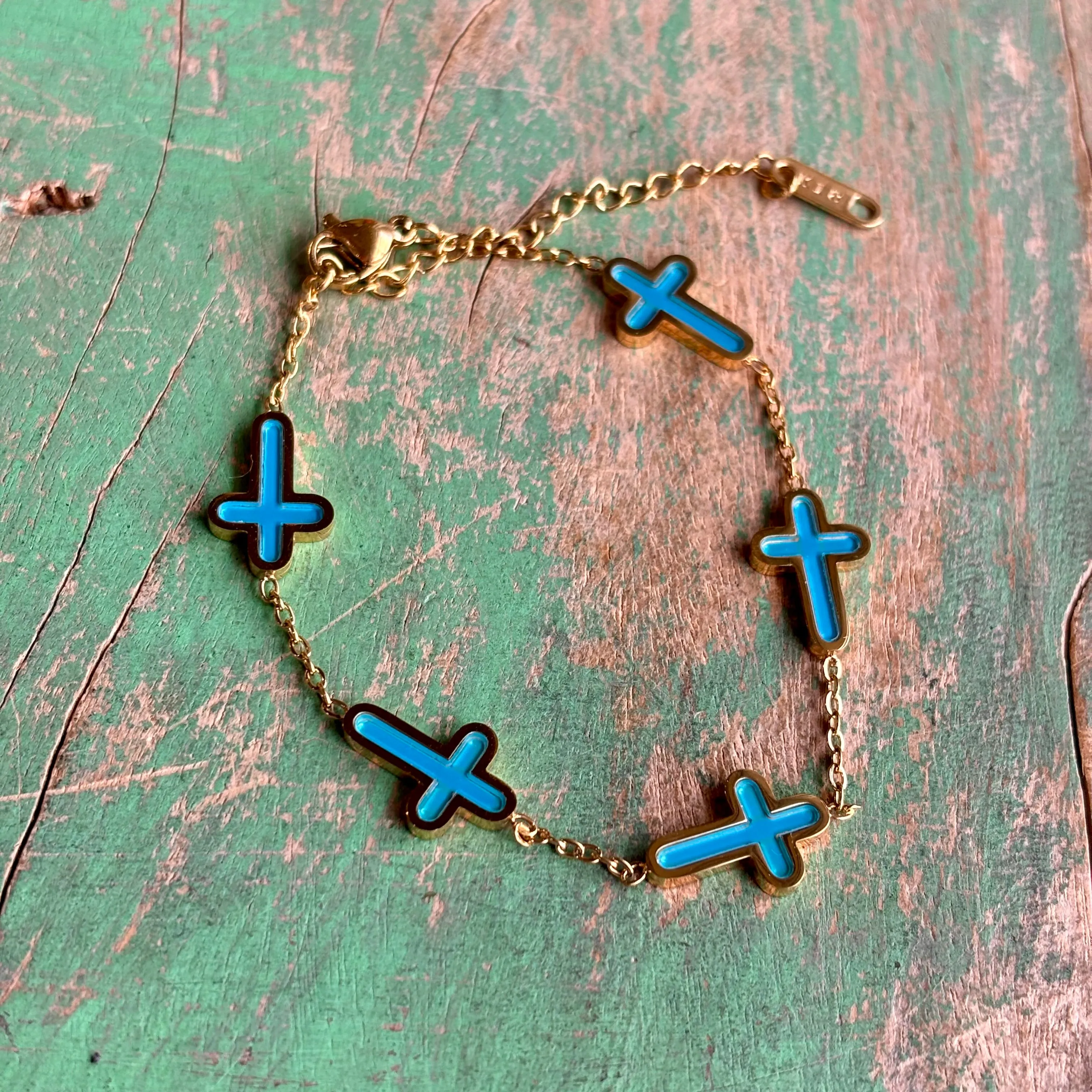 Linked Colorful Gold Crosses Sets