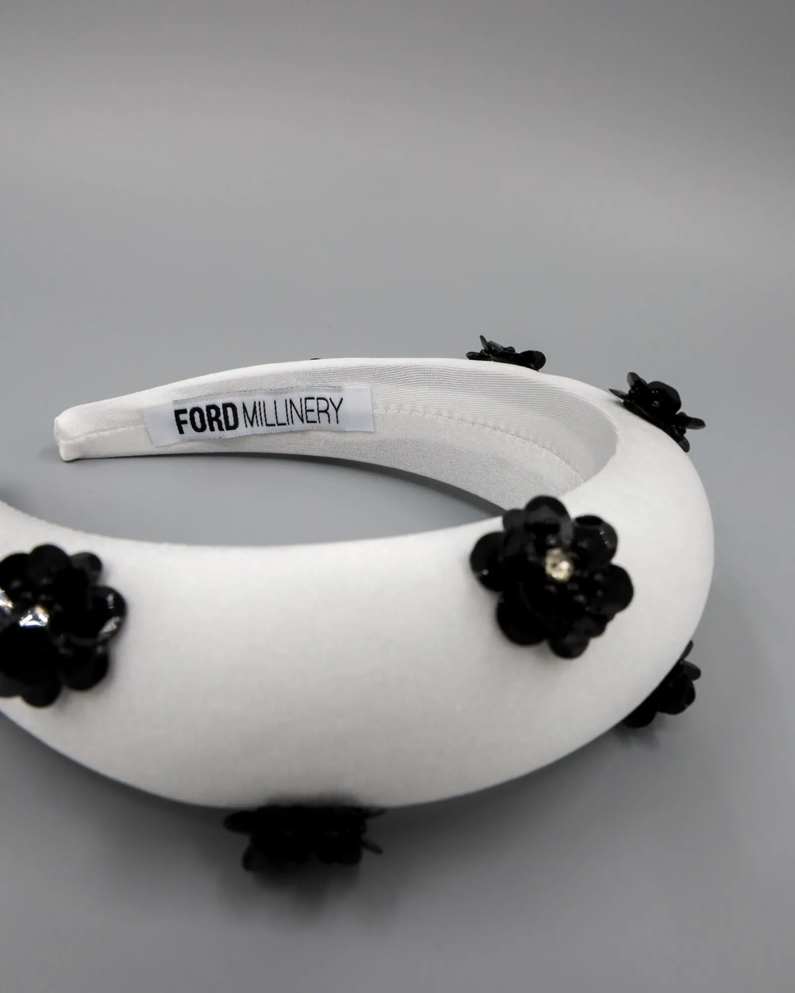 LOTTIE Headpiece (white w/ black)